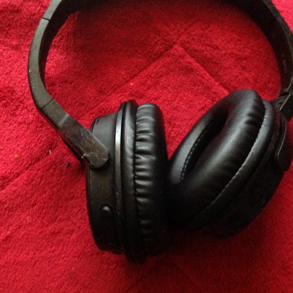 Photive BTH3 Wireless Bluetooth Headphones with Built-in Mic - Picture 5 of 7